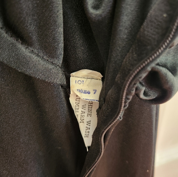 Black dress with spaghetti straps and lace, size 7 - Picture 2 of 2